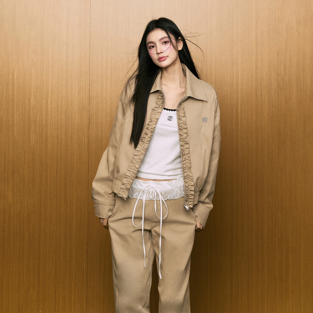 AGAM STUDIO秋冬工装夹克设计感木耳边卡其色短款外套+撞色腰头裤