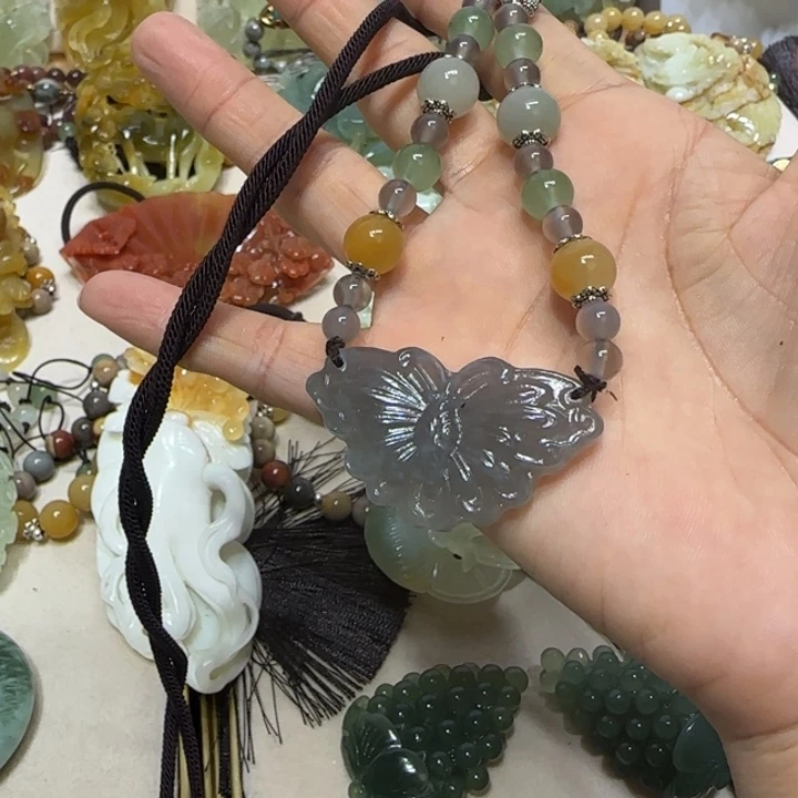 蛇纹石玉吊坠未镶嵌