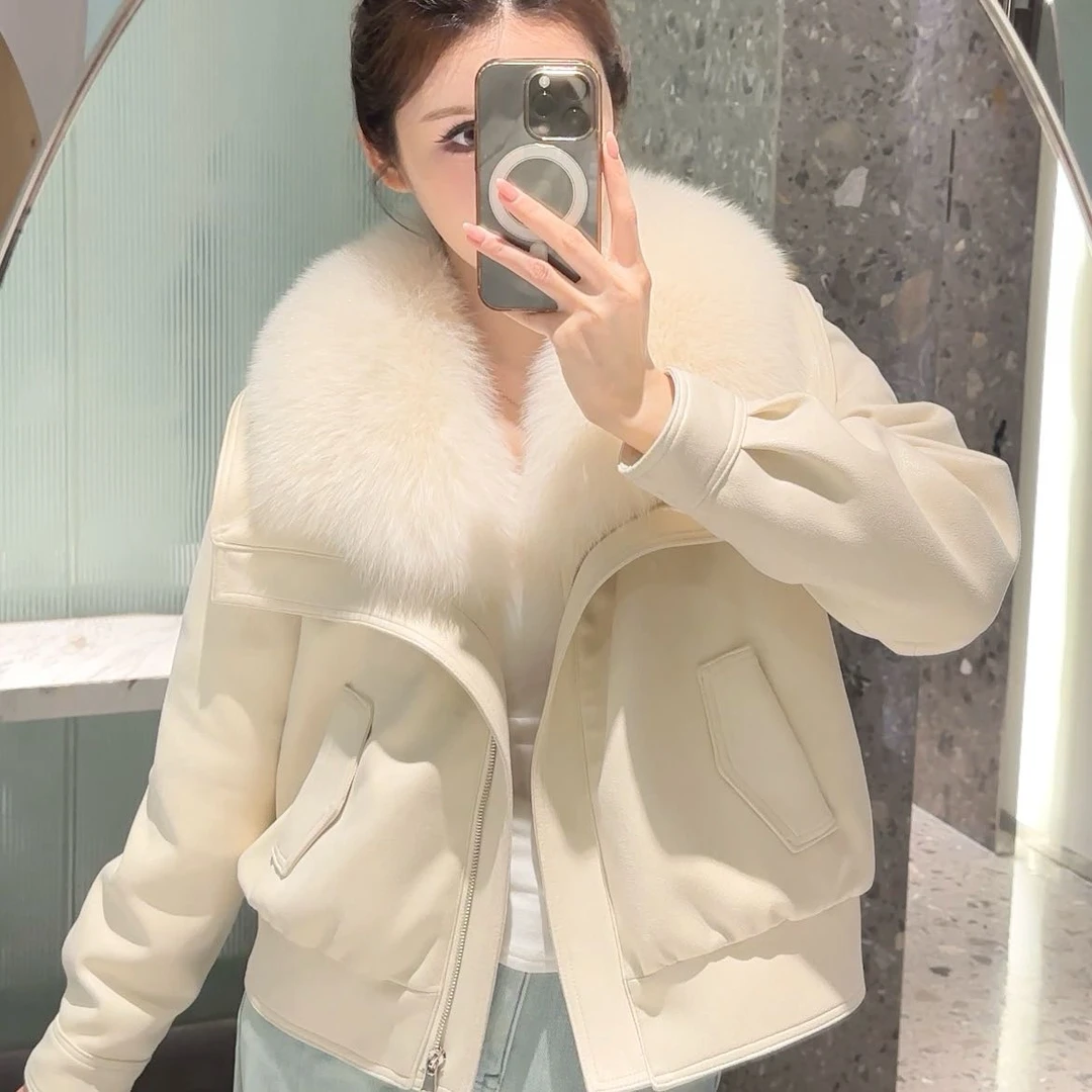 【阿喜】2024冬新款狐狸毛毛领短款年轻款网红外套羽绒服气质冬季