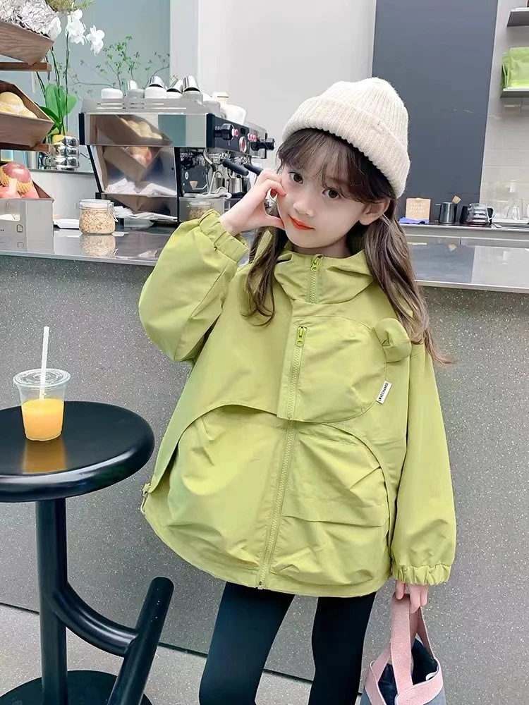女童冲锋衣外套秋装2024新款洋气儿童春秋款小女孩运动连帽上衣潮