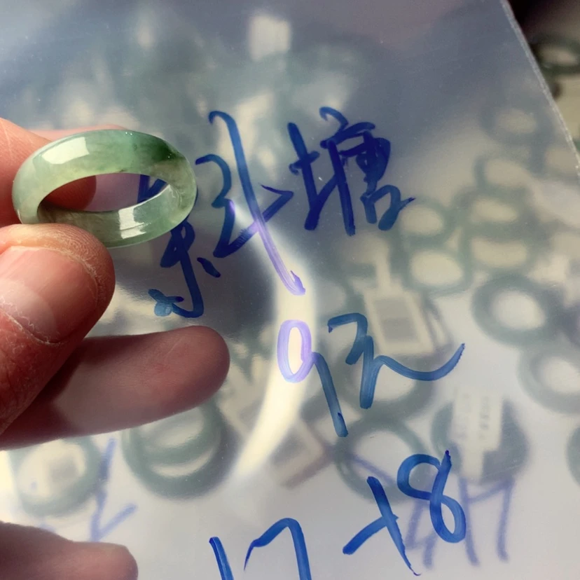 【闪购商品】翡翠q未镶嵌斜*