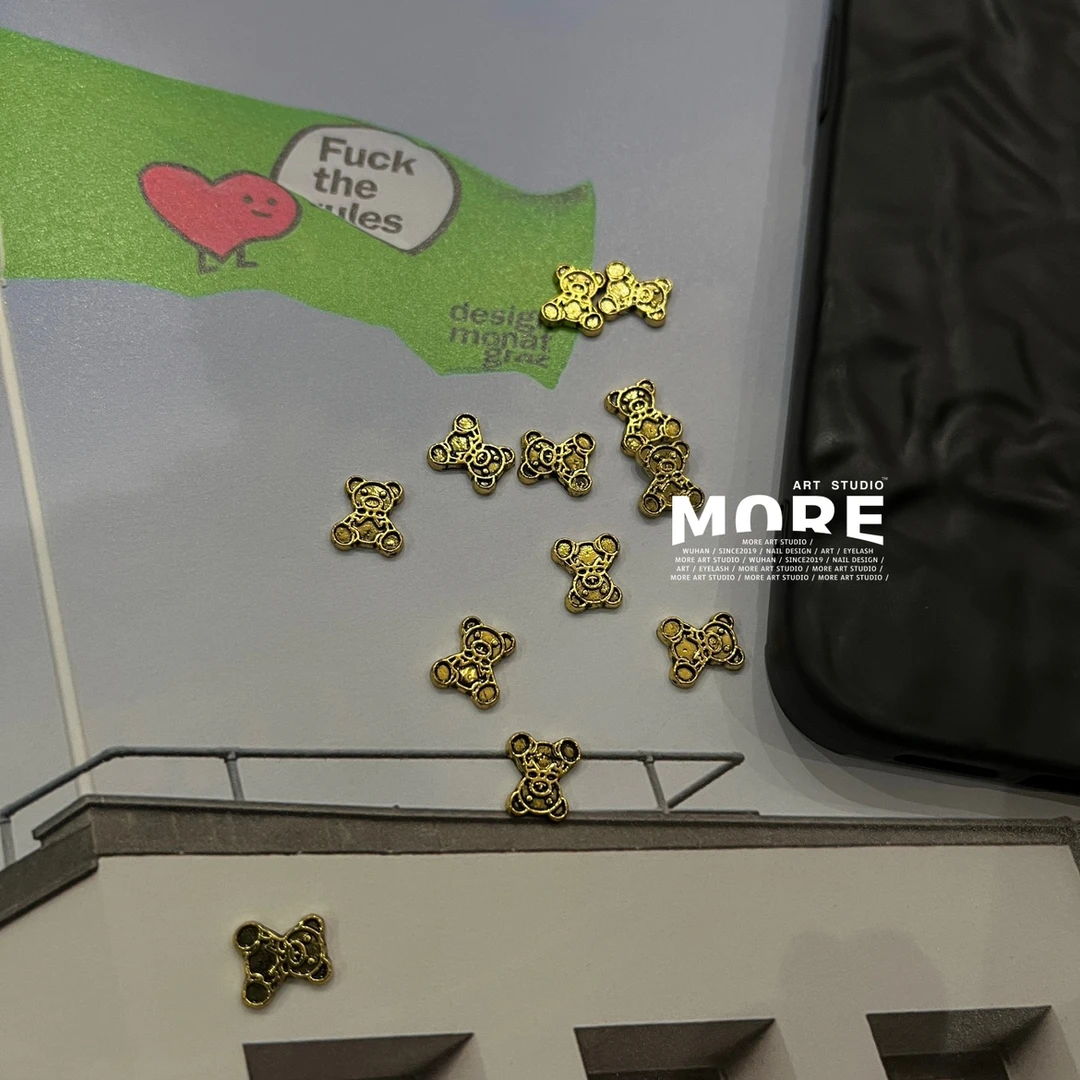 MORE ART 扁扁小熊饼干做旧风格10颗装9mm*10mm美甲饰品素材