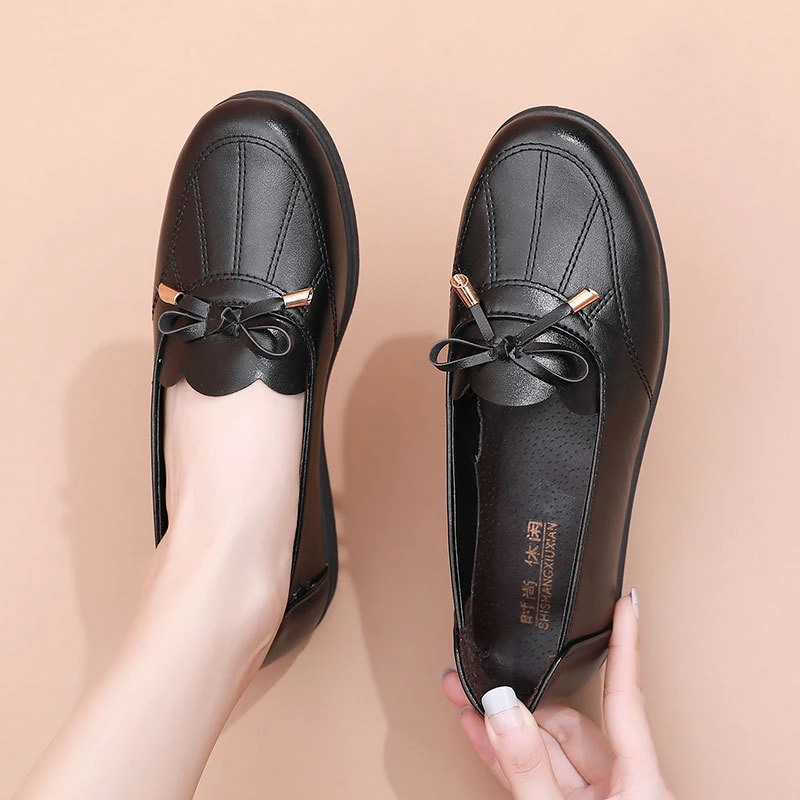 yw1029秋季新款妈妈鞋单鞋防滑软底春秋女鞋中老年舒适平底皮鞋