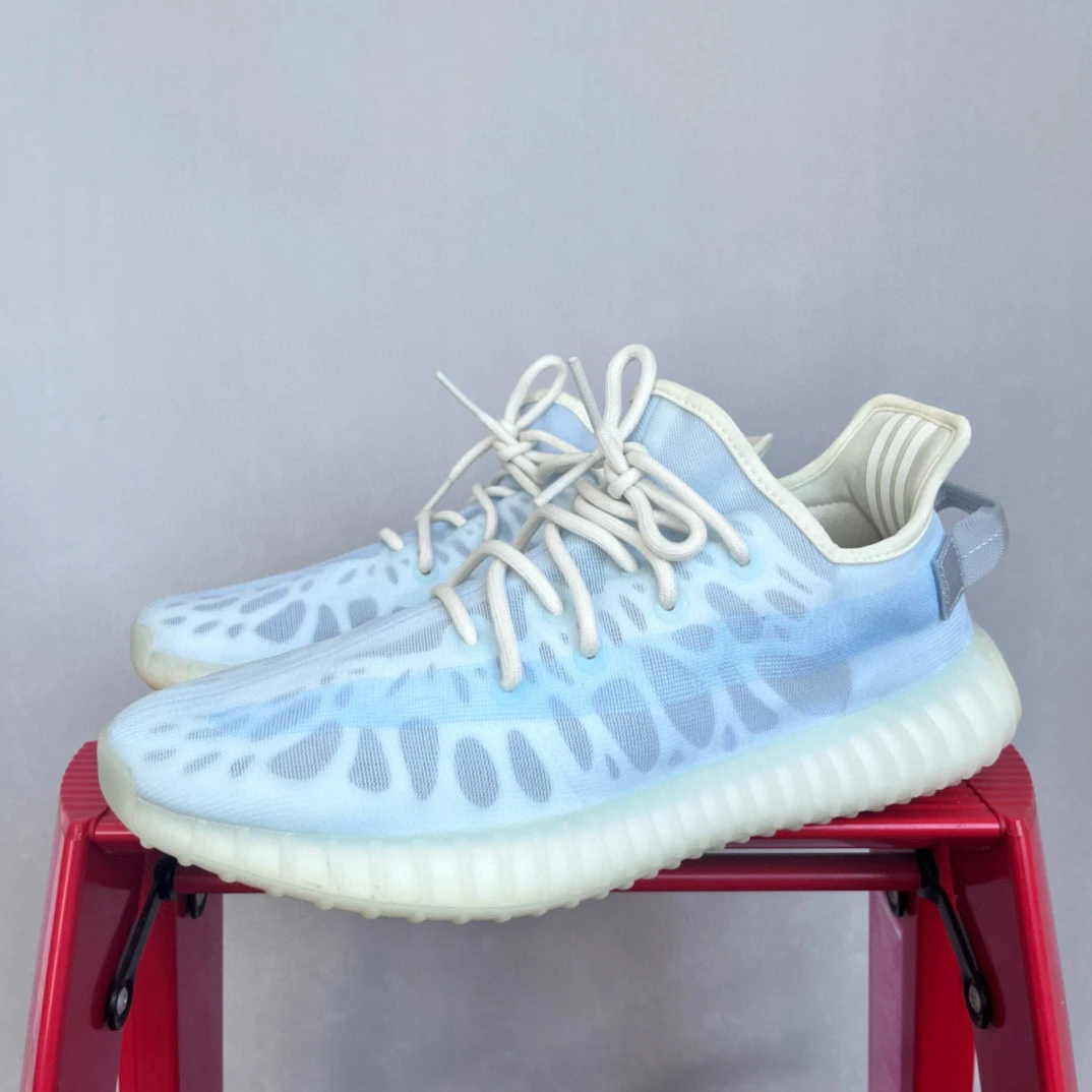 Yeezy350尼龙冰蓝44码 PP2408 鞋