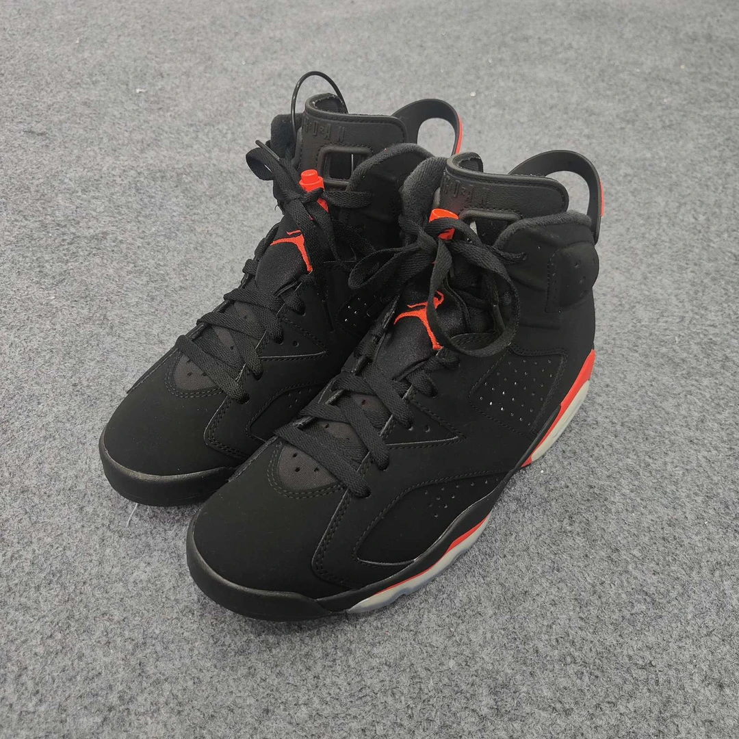 Aj6黑红 43码原盒 TT3108