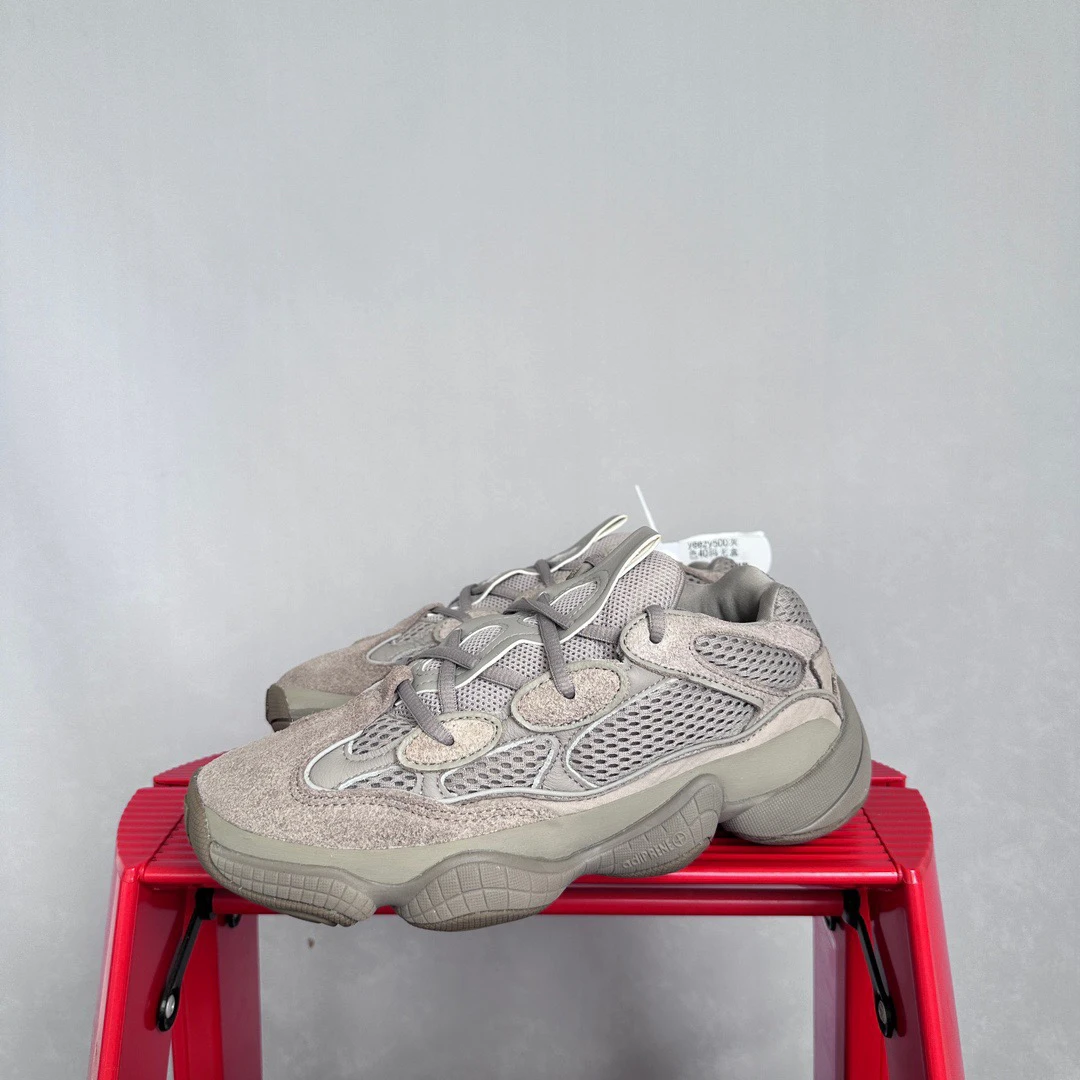 Yeezy500水洗灰40码 QQ0601 鞋