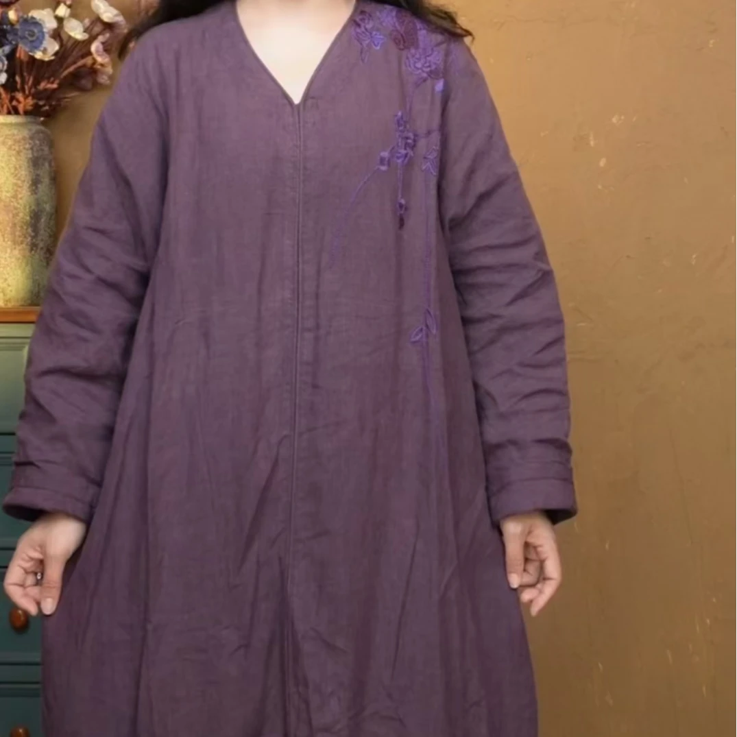 李李子/ V领 肩部刺绣 连衣裙