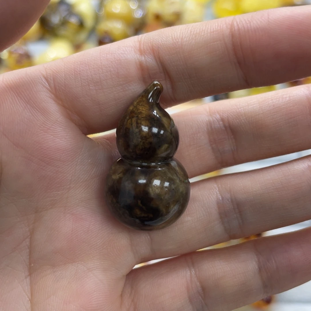 【闪购商品】琥珀裸石未镶嵌天然缅珀葫芦