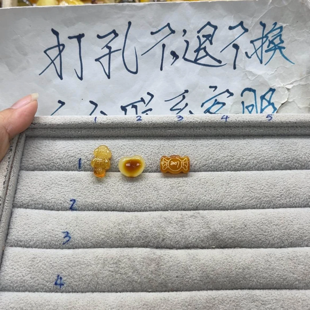 【闪购商品】琥珀裸石未镶嵌鱼****5天然琥珀