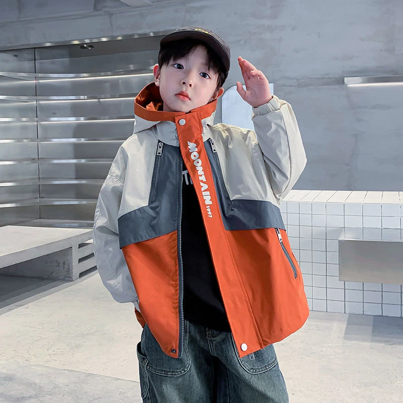 ④【热推2025】男童外套春秋款儿童春季冲锋衣洋气中大童风衣新款