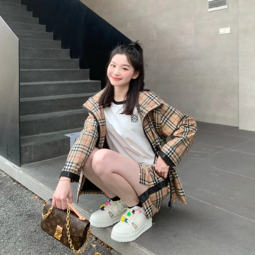 未使用 BURBERRY/博柏利 格纹抽绳连帽冲锋衣夹克