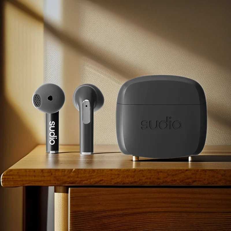 95新  sudio n2半入耳蓝牙耳机