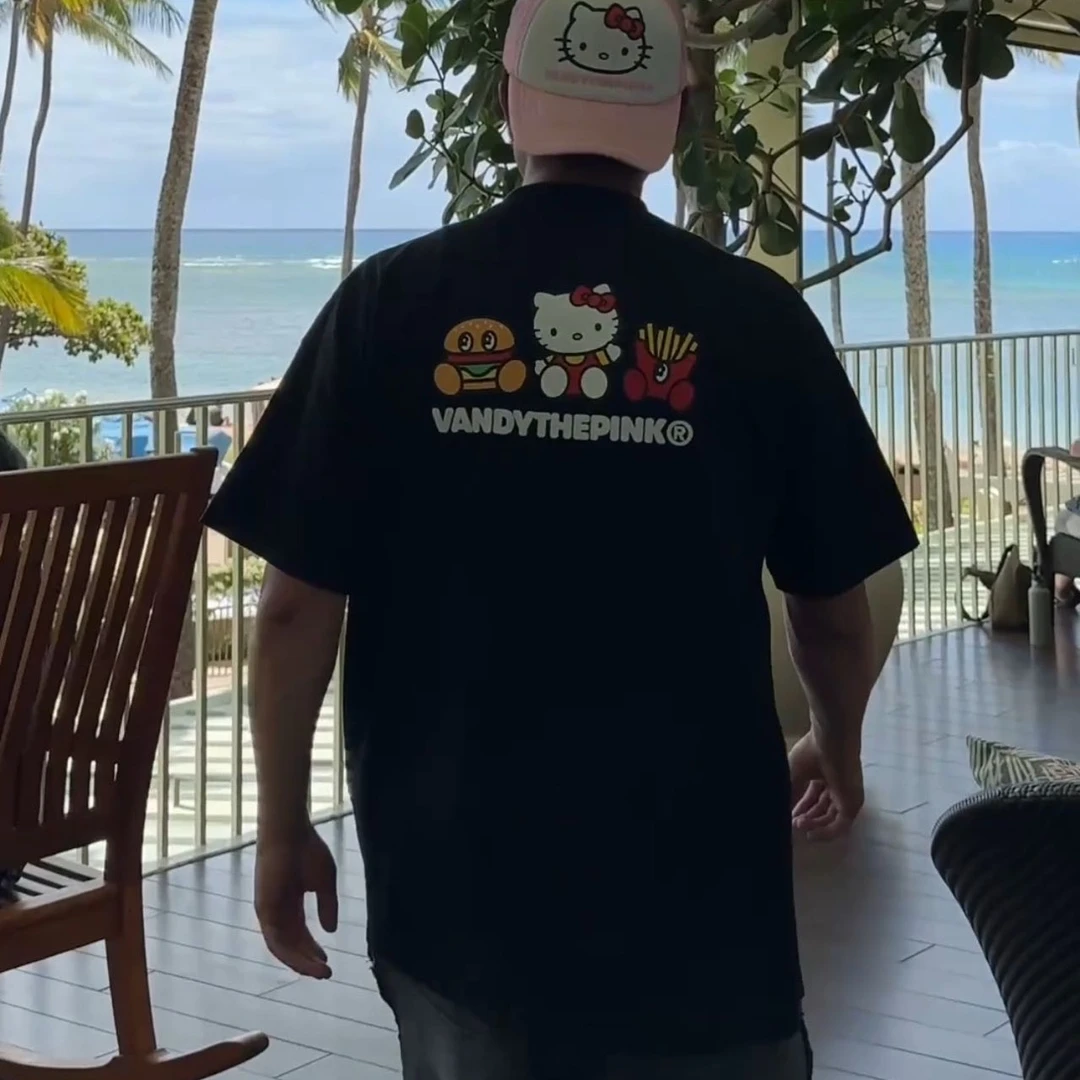 【重磅联名】VANDYTHEPINK联名HelloKitty 24ss黑色汉堡伙伴短袖T恤