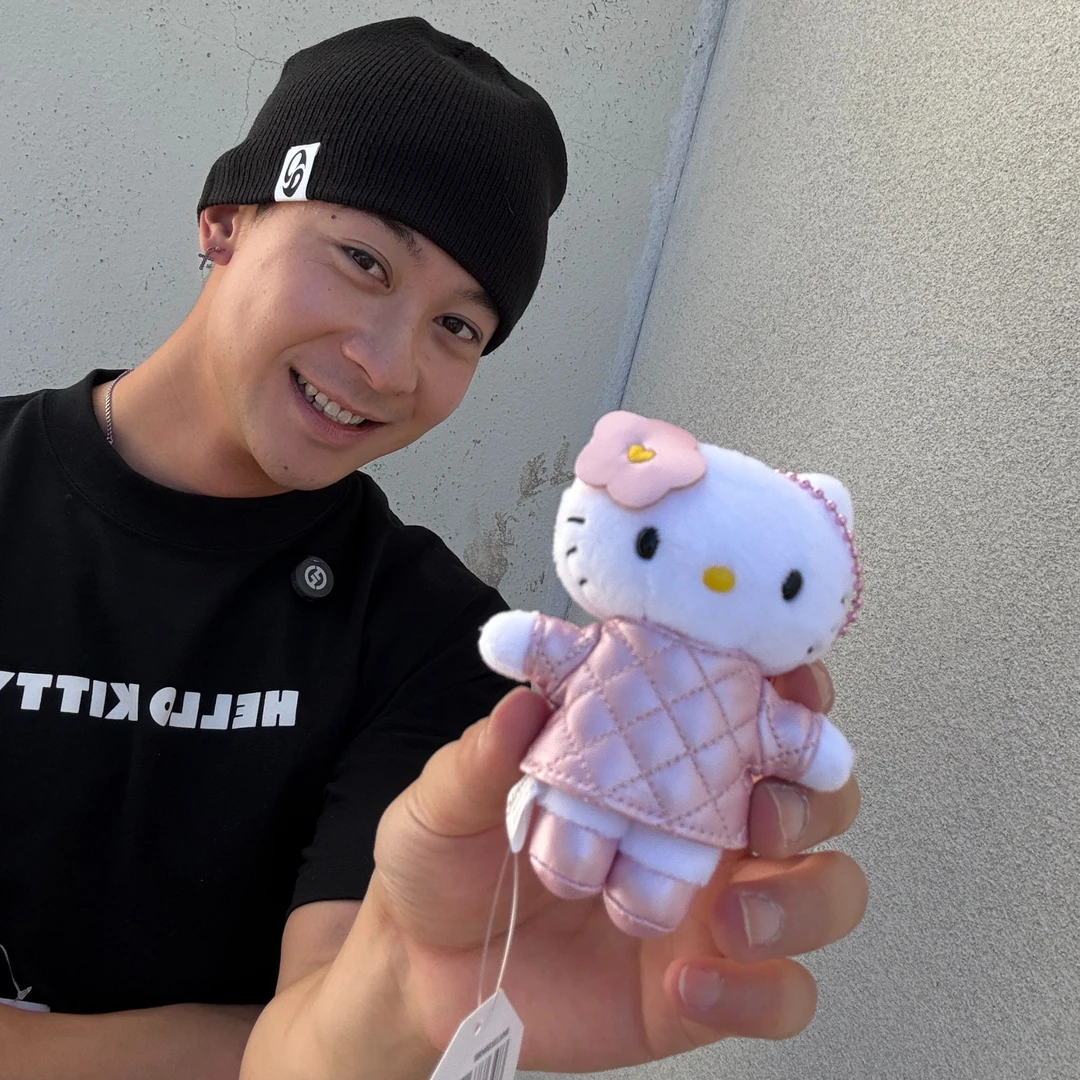 Hello Kitty 韩国限定50周年Kitty 小香风钥匙扣