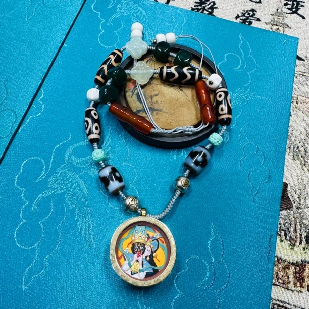 扎吉拉姆唐卡老板娘推荐珠宝