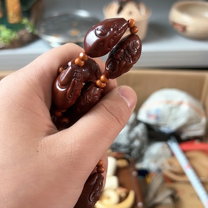 紫砂茶宠李**?我们的确是一个人的生活