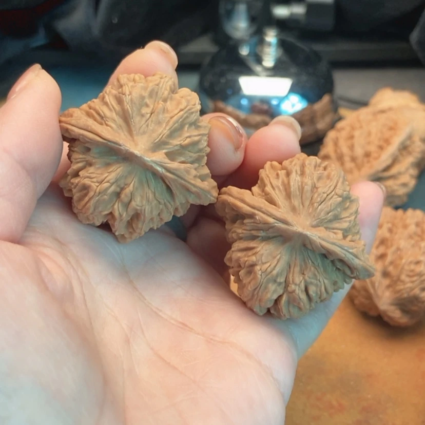 【闪购商品】文玩核桃吊坠40四座楼