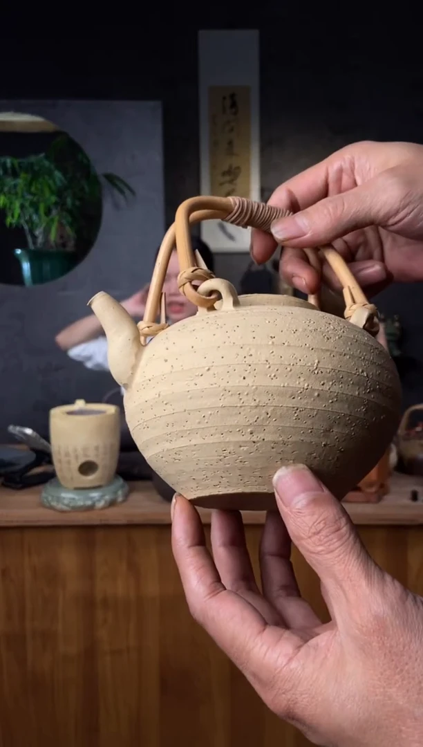 【闪购商品】原矿潮州砂铫壶白泥4点提梁壶