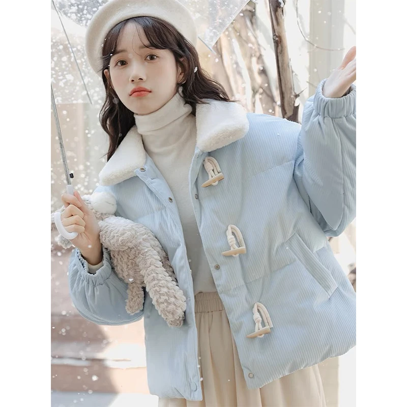 浅蓝色短款棉服女2024秋冬时尚百搭加厚棉袄冬季丝绒牛角扣棉衣