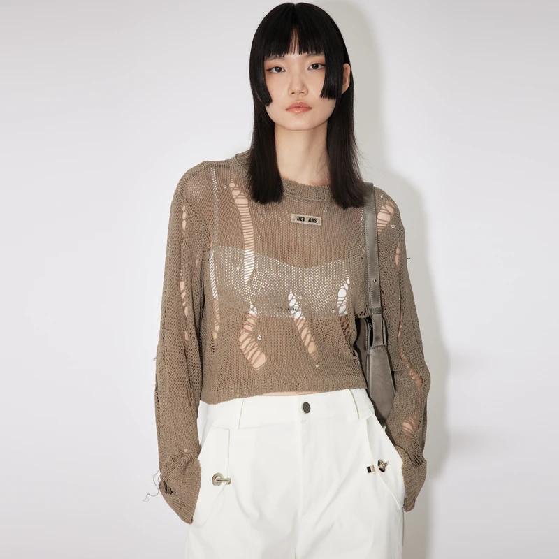 【搭搭精选】REVAN芮范浪姐同款洗旧感钉钻破洞长袖毛衫RM30601008