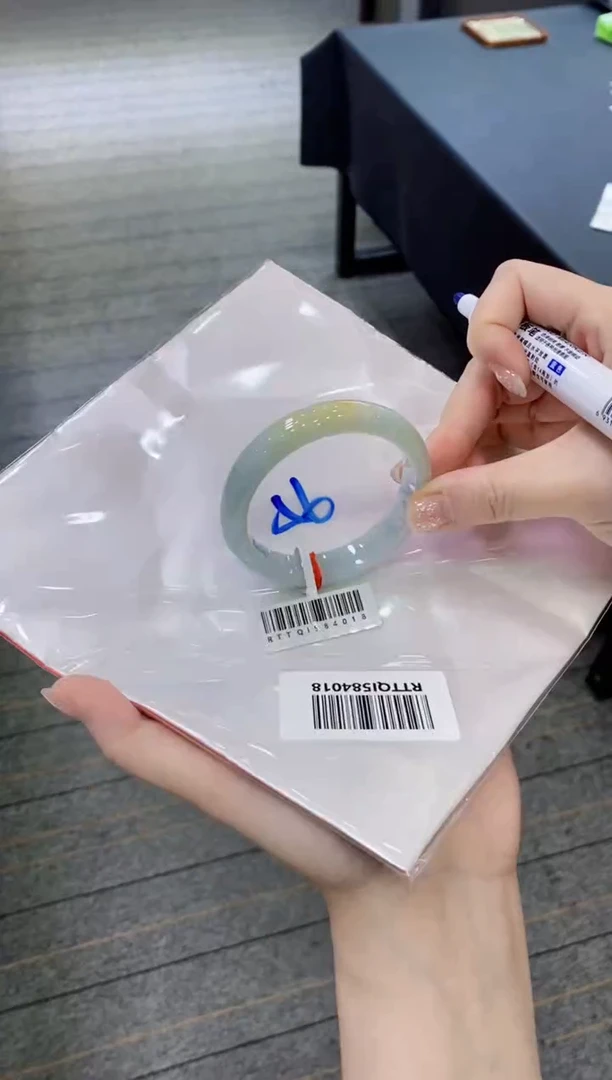 【闪购商品】翡翠手镯未镶嵌