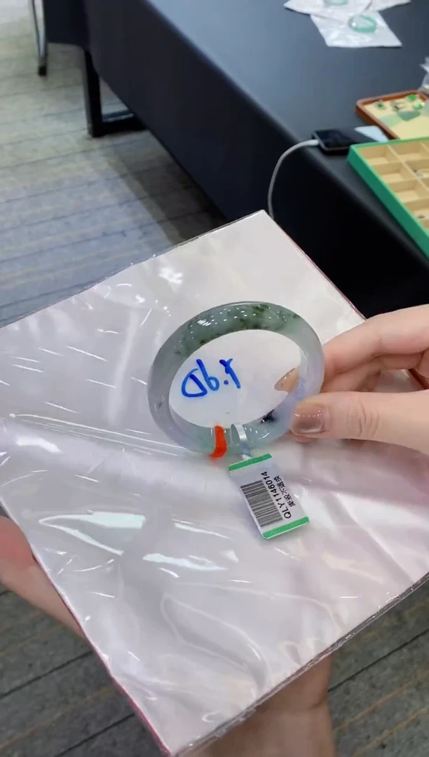 【闪购商品】翡翠手镯未镶嵌