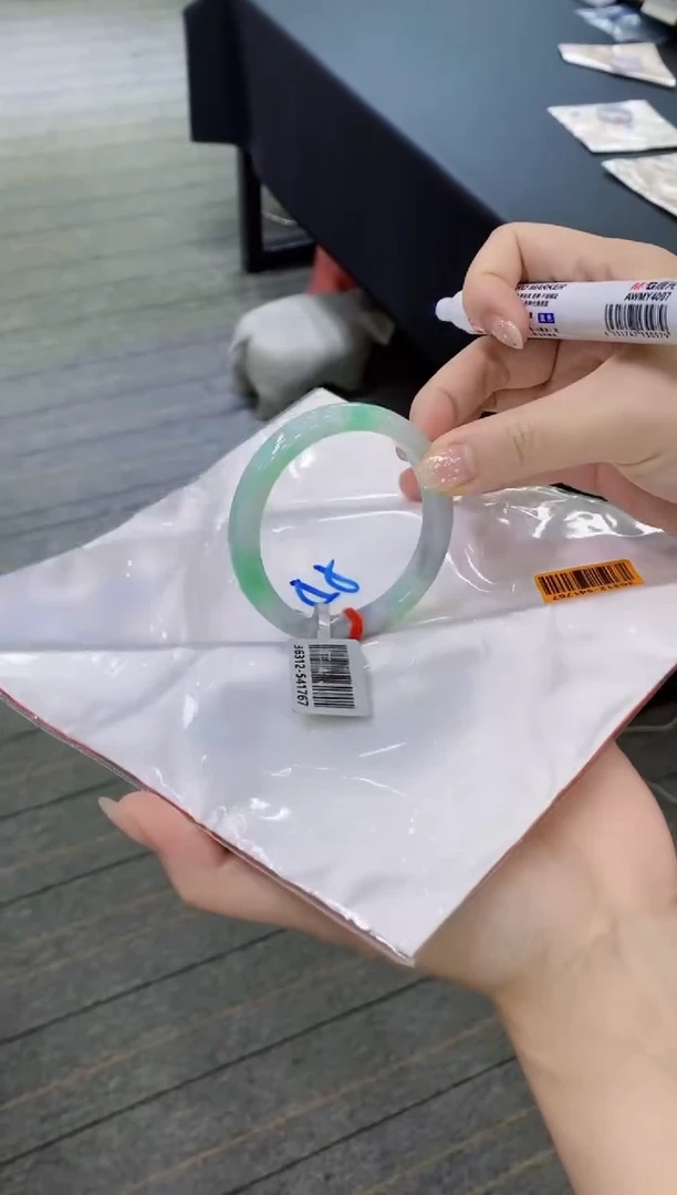 【闪购商品】翡翠手镯未镶嵌