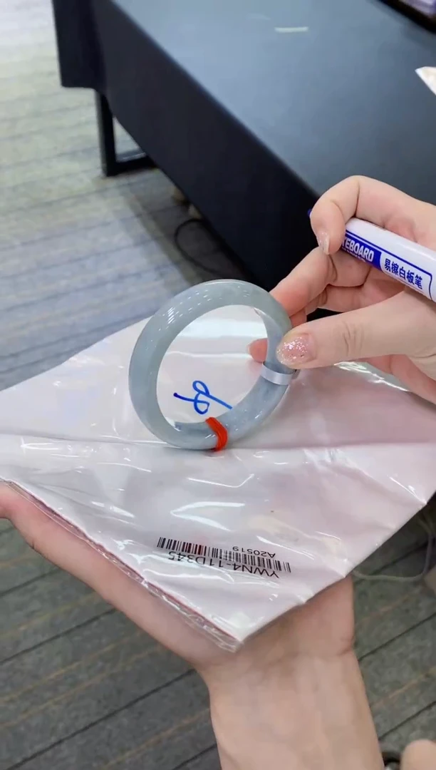 【闪购商品】翡翠手镯未镶嵌