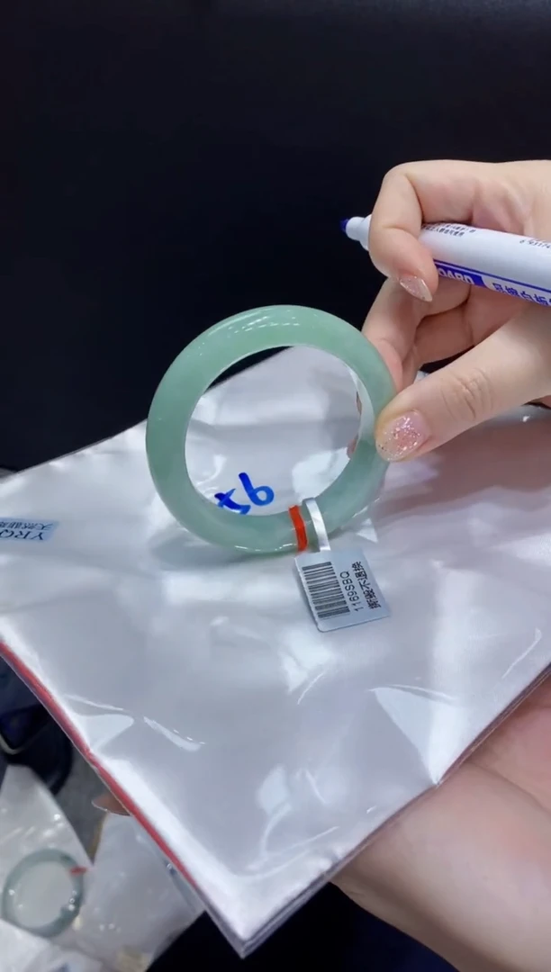 【闪购商品】翡翠手镯未镶嵌