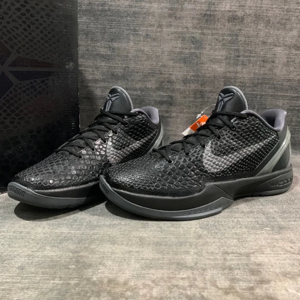 41码/科比6 Black Mamba 黑曼巴 全新 未下地 配件齐全 篮球鞋