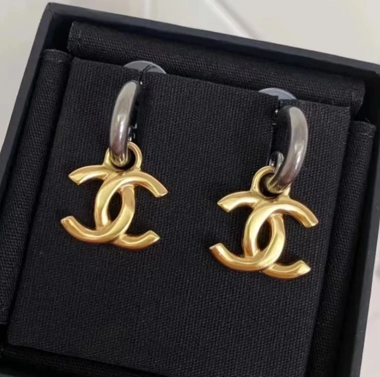 全新未使用 Chanel/香奈儿 复古金色双C耳钉/火火