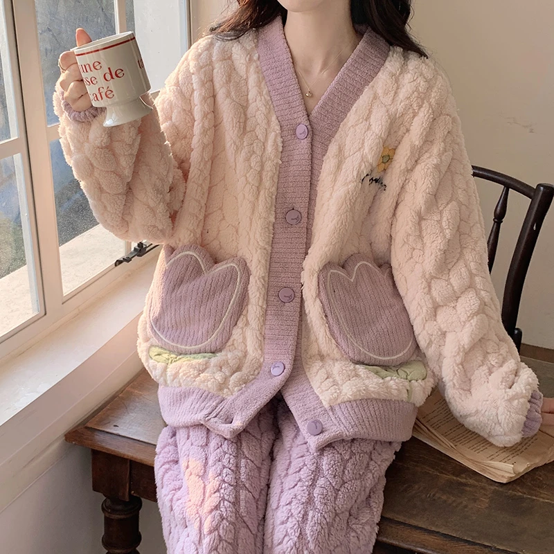 加厚保暖长袖开衫带口袋长毛绒树叶绒睡衣女生秋冬季新款家居套装