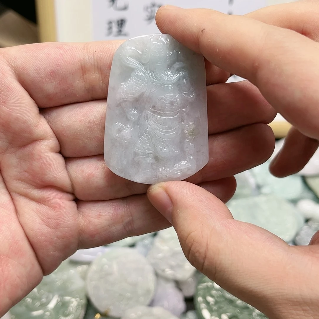 翡翠颈饰未镶嵌牌子