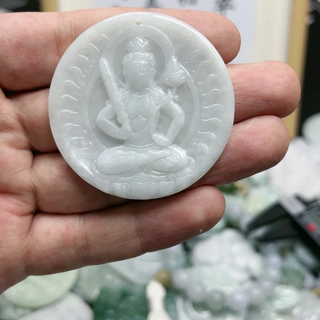 翡翠颈饰未镶嵌牌子