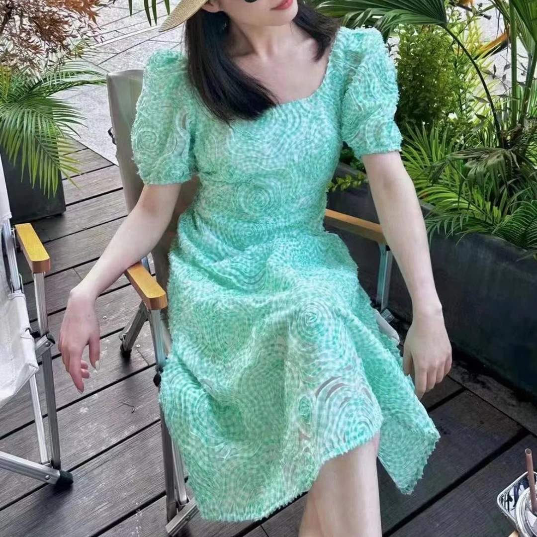 新款时尚褶皱印花收腰连衣裙WIN-23203