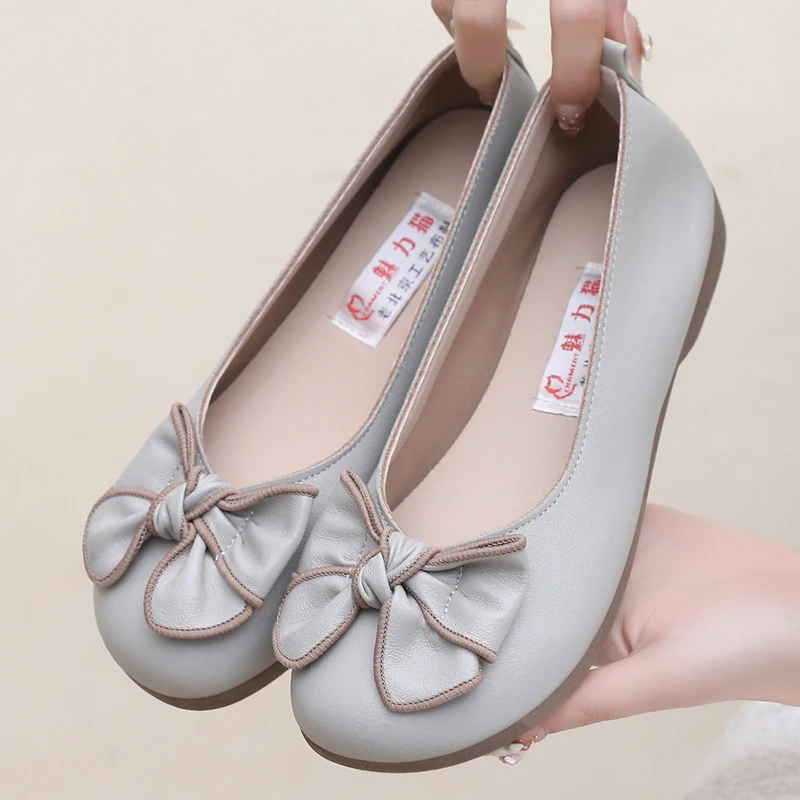 春秋季新款防滑妈妈鞋软底百搭休闲女单鞋舒适坡跟时尚圆头乐福鞋