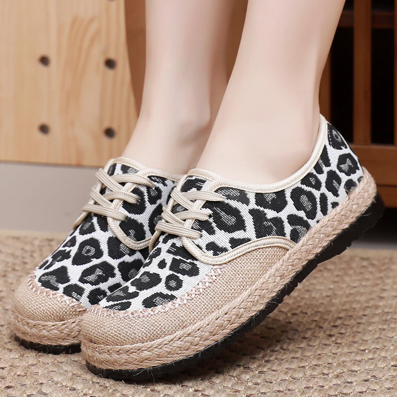 2023春季新款民族风妈妈鞋老北京布鞋软底透气懒人一脚蹬渔夫鞋