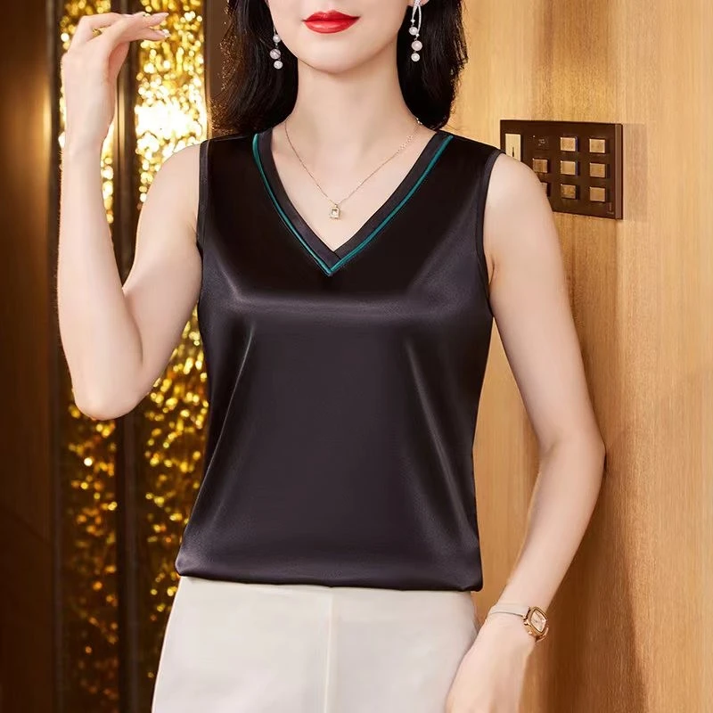 2025新款妈妈吊带背心透气纯色上衣女夏季新款显瘦打底内搭外穿