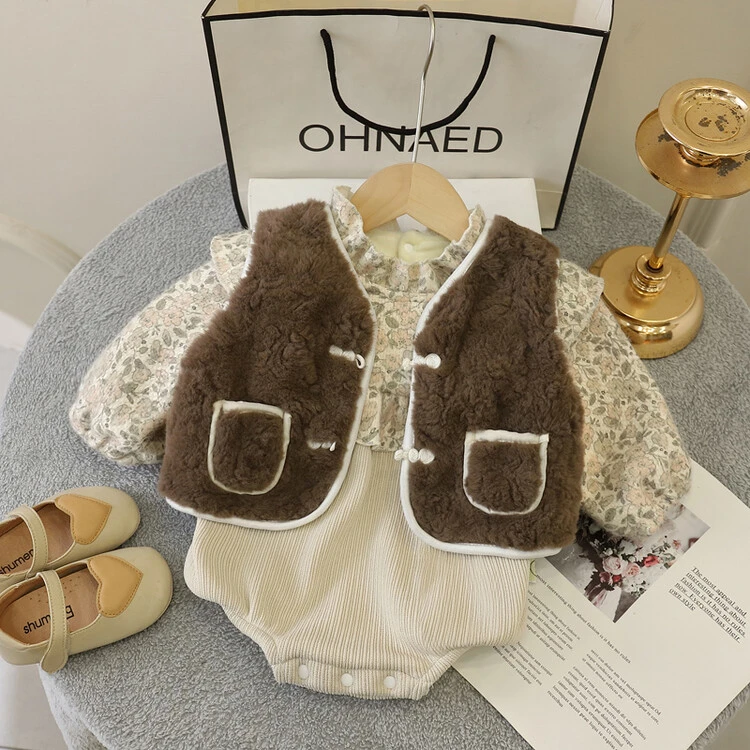 婴儿衣服新生儿秋装时尚韩版女宝宝连体衣碎花秋冬季马甲哈衣套装