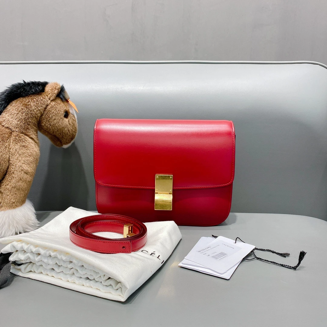 95新  一泽奢品/celine/红色中号box 斜挎包/Z21041717
