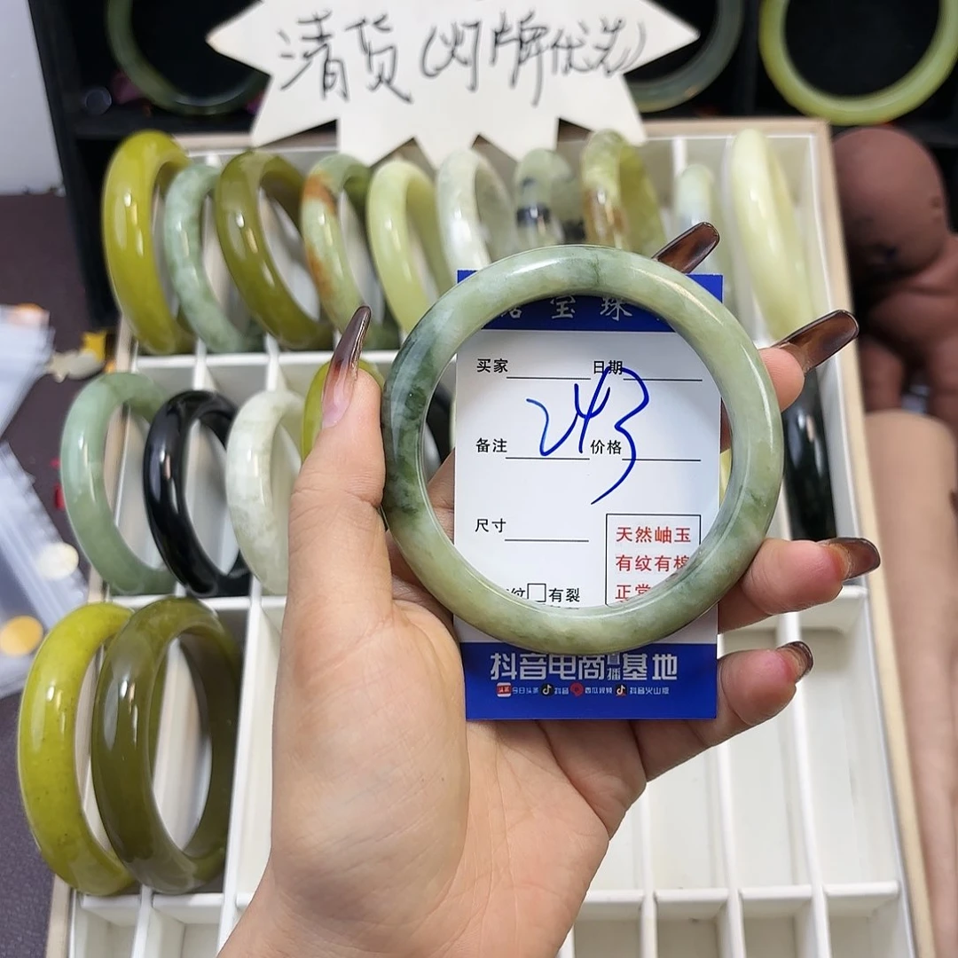 蛇纹石玉手镯未镶嵌呵*呦