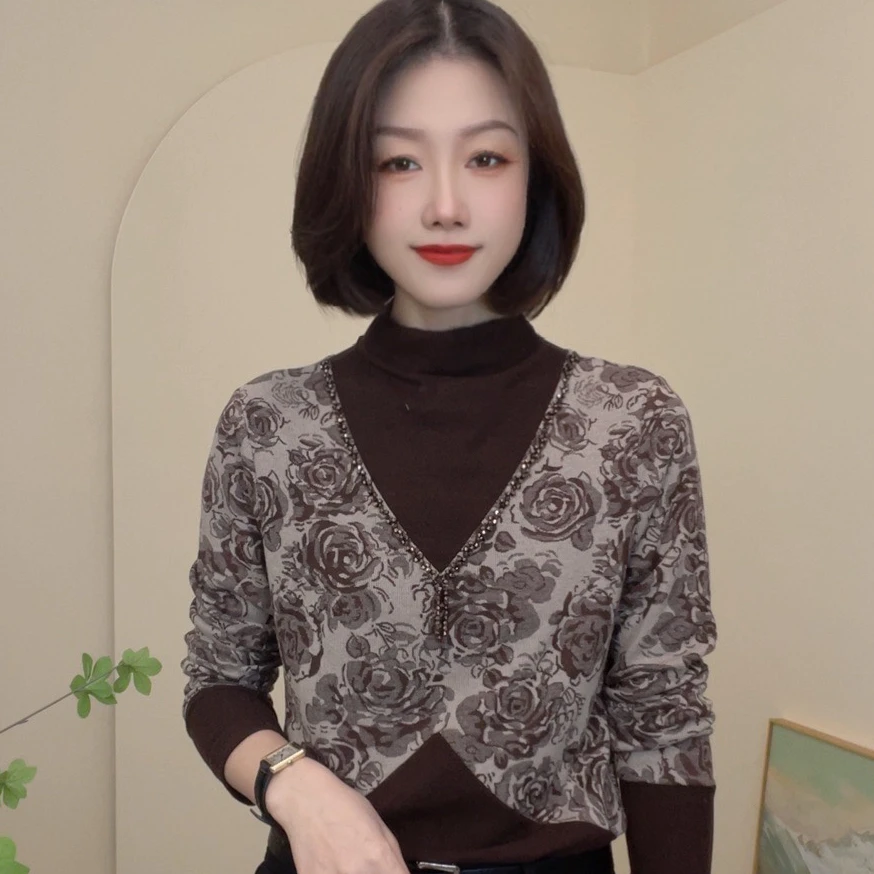 66250早秋新款假两件拼接气质设计感女士T恤显瘦休闲长袖打底衫