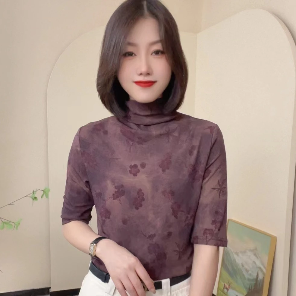 3133新款时尚印花设计感半高领显瘦T恤百搭气质女士半袖洋气小衫