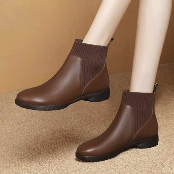 秋冬软皮鞋靴子女2025年新款软底圆头女鞋平底鞋真皮加绒小短靴女
