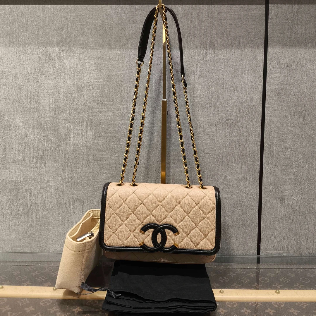 95新 Chanel/香奈儿 大logo季节款c链条包 25315