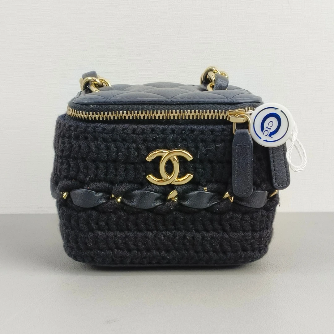 99新 Chanel/香奈儿 22C黑金毛线编织拼皮mini化妆盒子22726