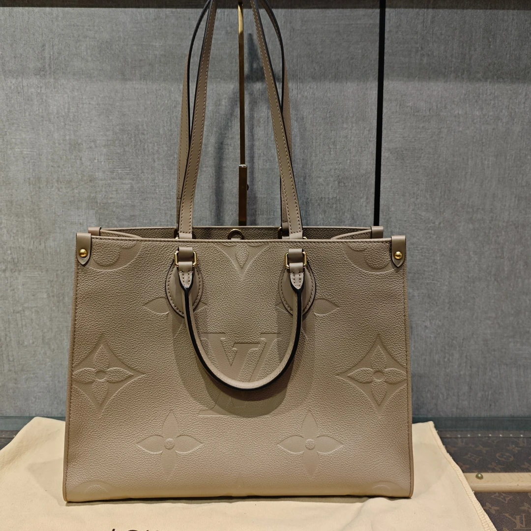 95新 LouisVuitton/路易威登 大象灰全皮 onthego中号包 11220