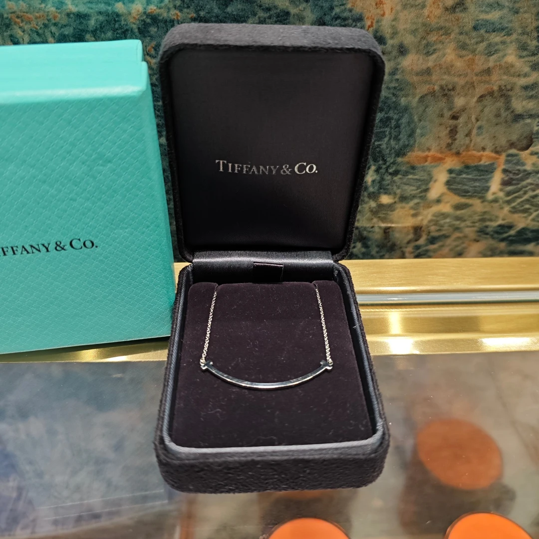 95新 Tiffany & Co./蒂芙尼 T系列小号白金笑脸项链 25854