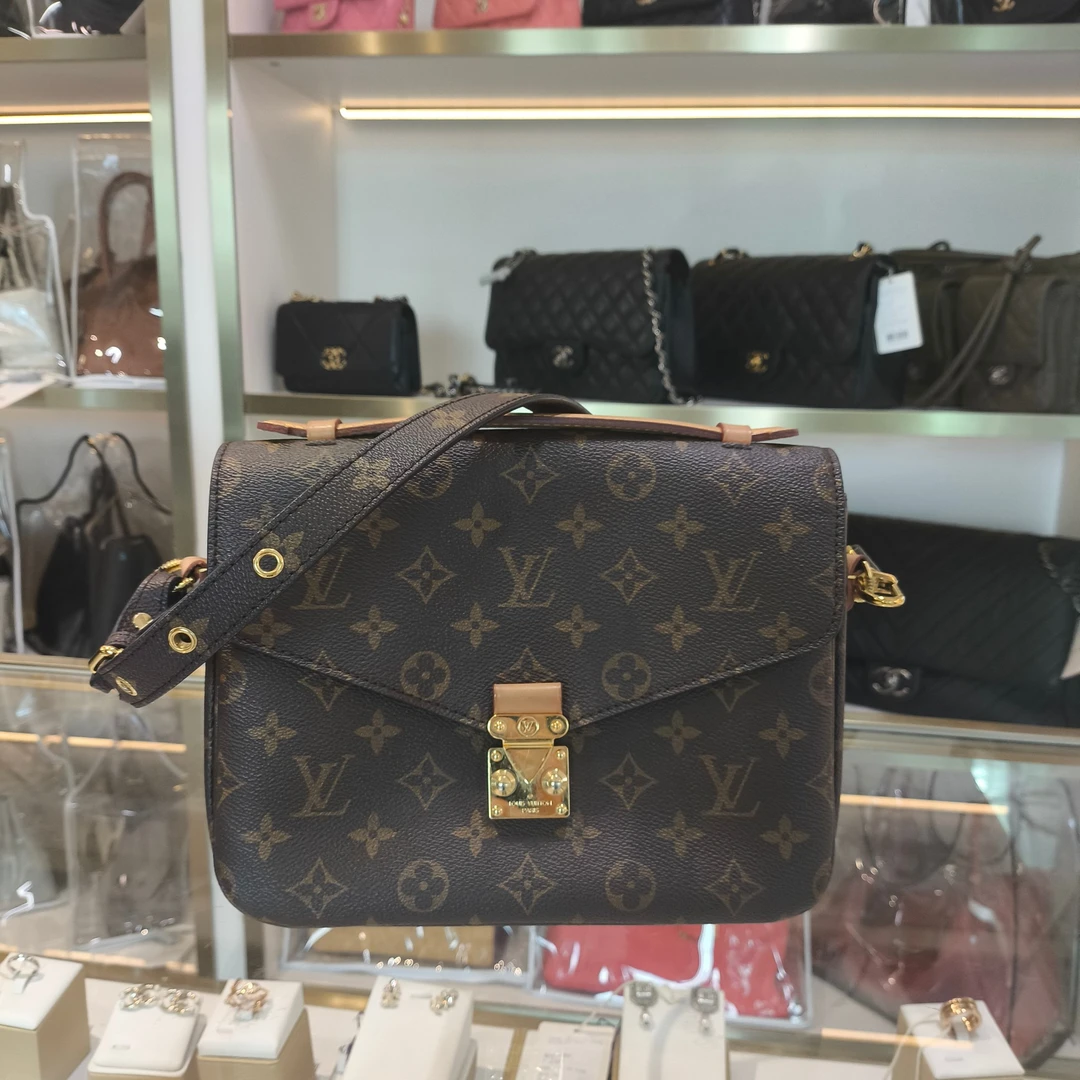 95新 LouisVuitton/路易威登 典老花邮差包 14202