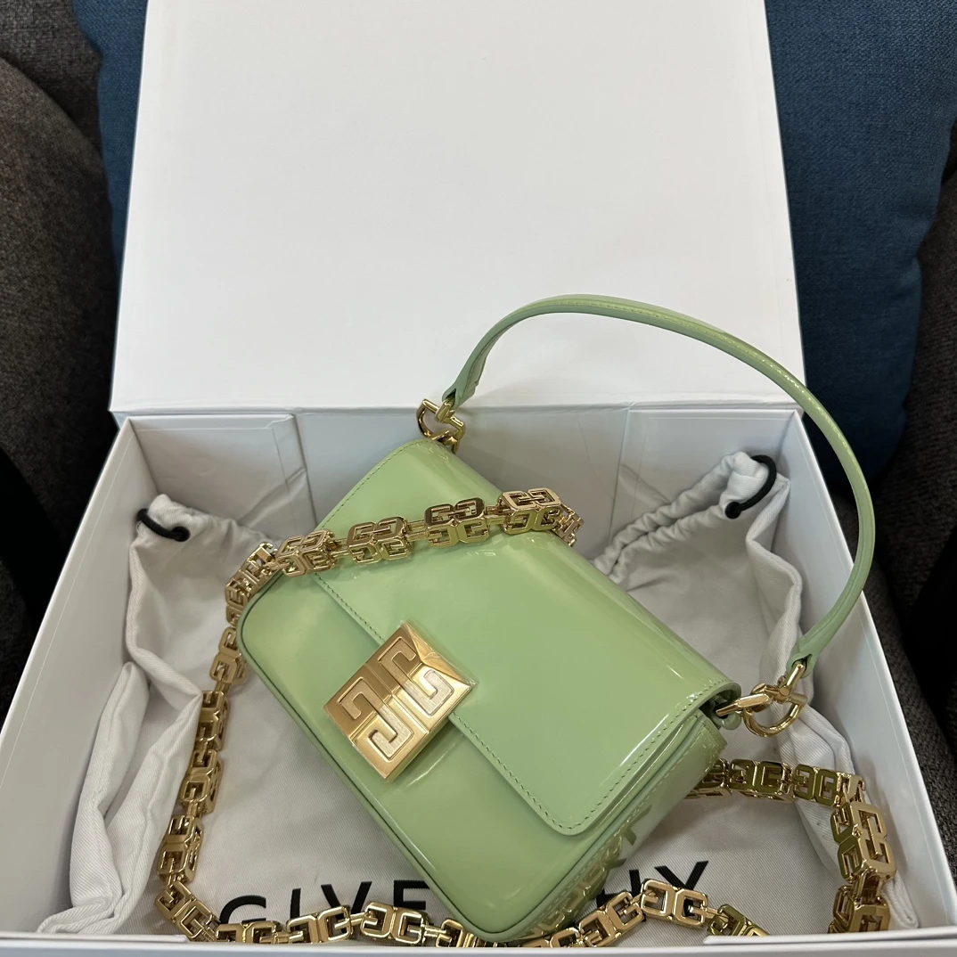 全新未使用 Givenchy/纪梵希 4G系列牛油果绿方盒子斜挎包 12153